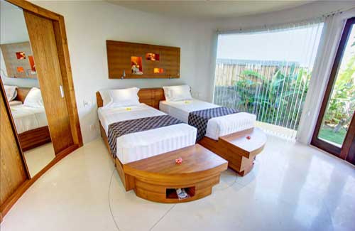 resort-bedroom-2-beds