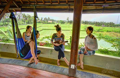 yoga-friends-music-Bali